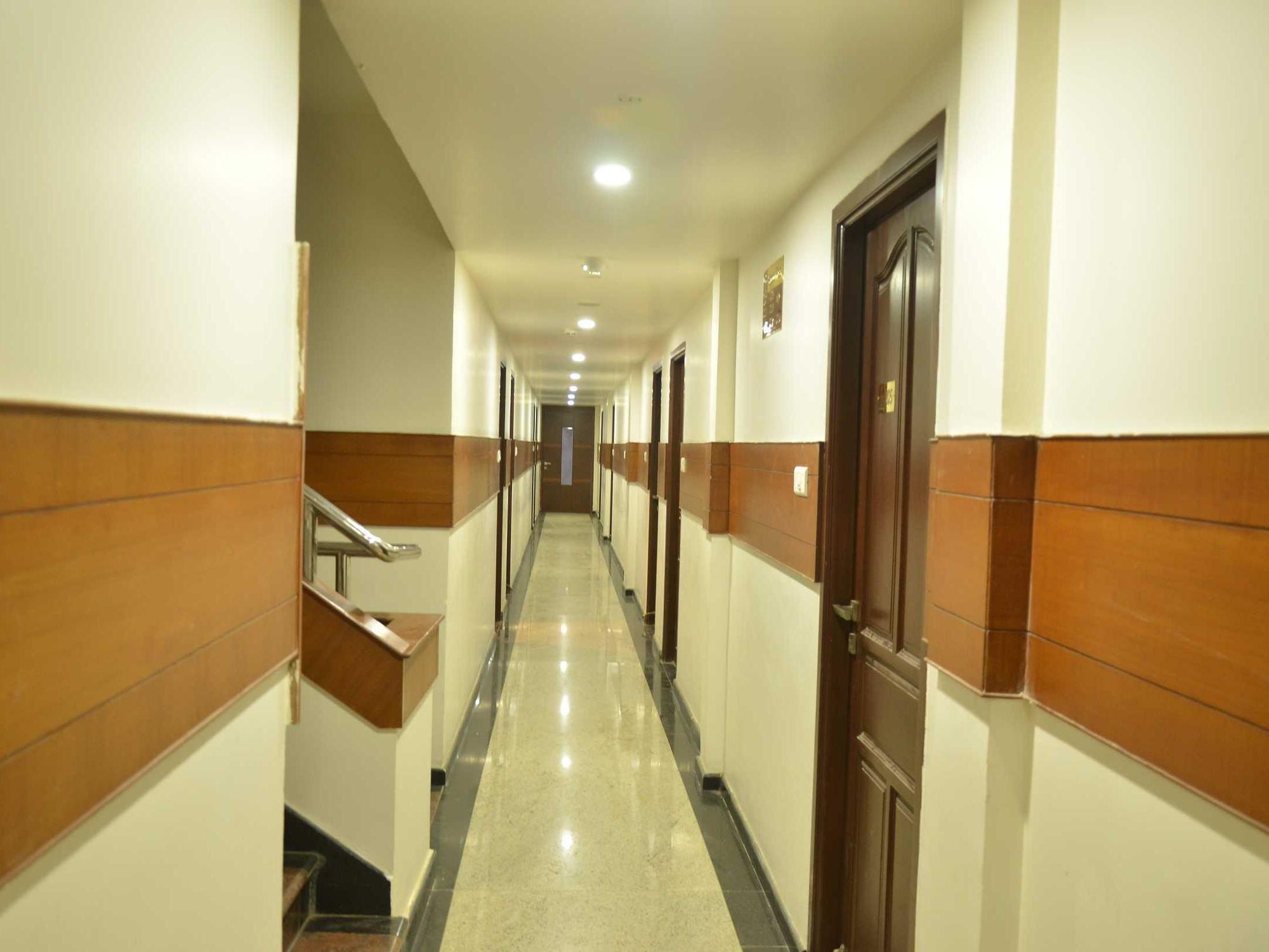 Sanu International Otel Nāmakkal Dış mekan fotoğraf