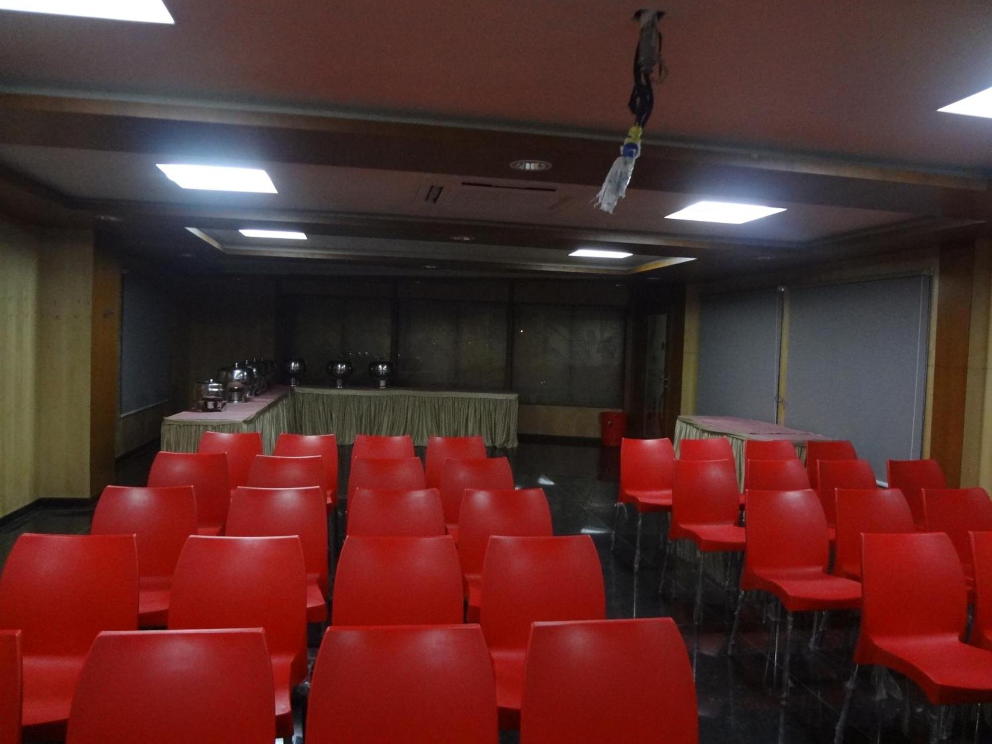 Sanu International Otel Nāmakkal Dış mekan fotoğraf