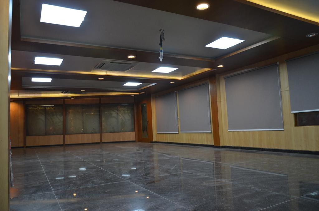 Sanu International Otel Nāmakkal Dış mekan fotoğraf