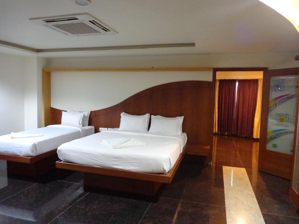 Sanu International Otel Nāmakkal Dış mekan fotoğraf
