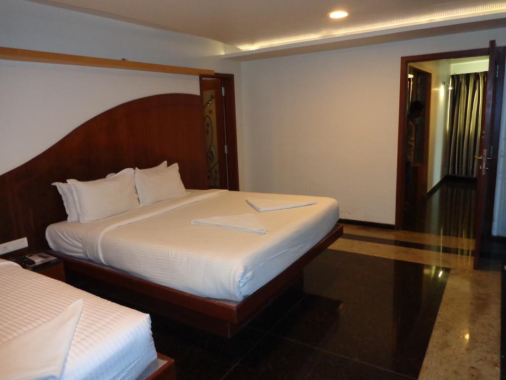 Sanu International Otel Nāmakkal Dış mekan fotoğraf