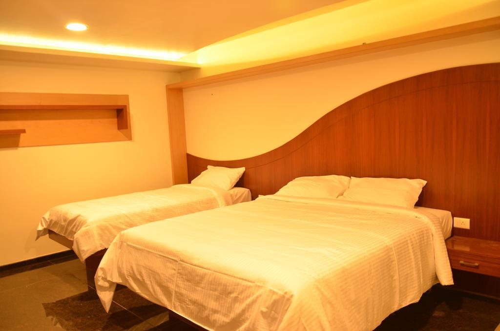 Sanu International Otel Nāmakkal Dış mekan fotoğraf